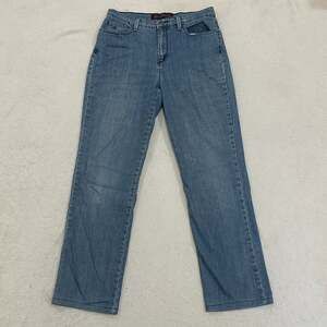 Gloria Vanderbilt Women's Classic Blue Denim Straight Leg Jeans Size 6